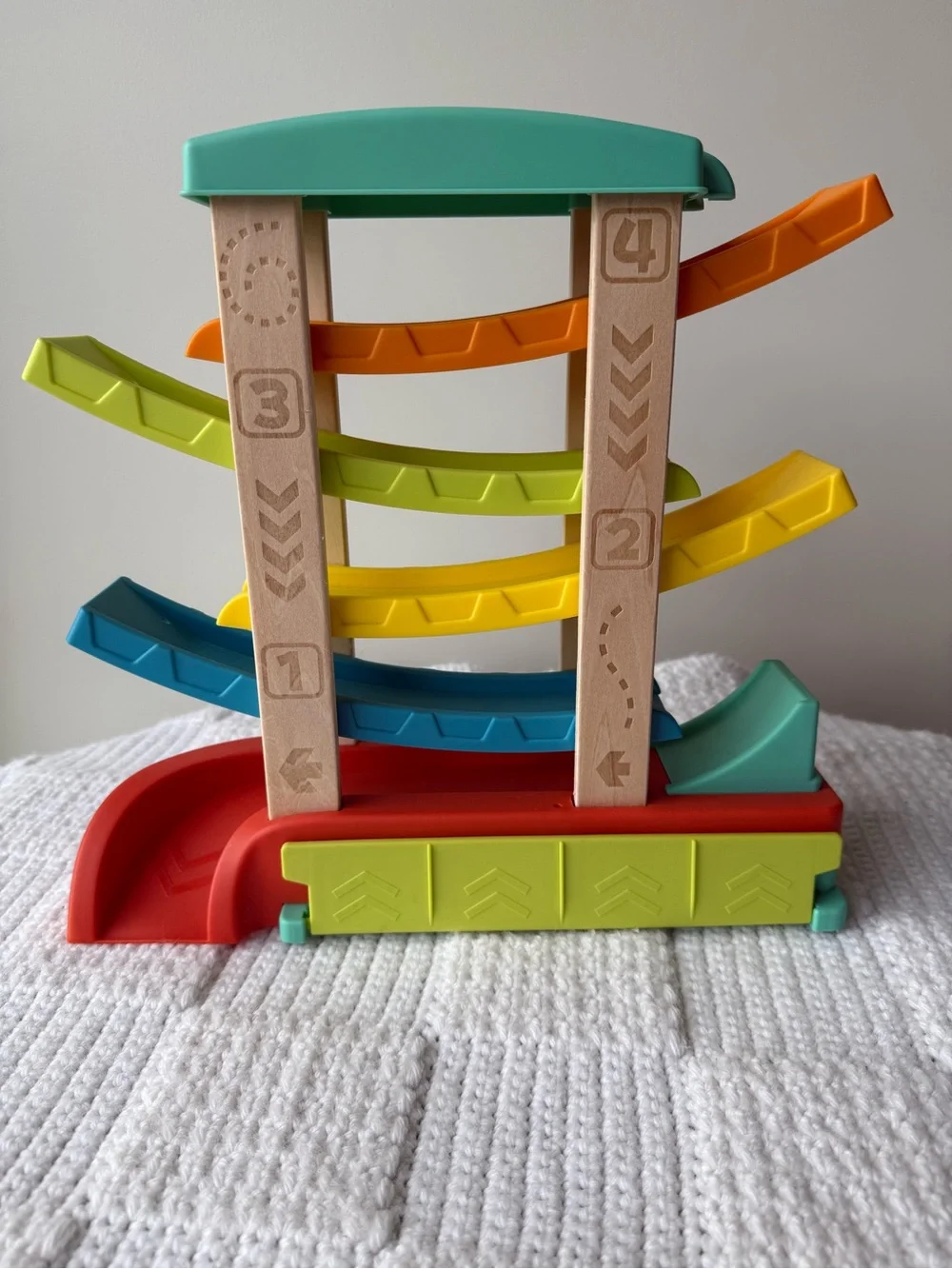 Gigglescape Wooden Race Car Ramp